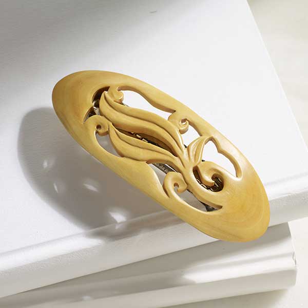 Japanese Boxwood Barrette with Arabesque Enclosure, Oval shape, A　